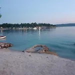 Antonio 아파트 트로기르