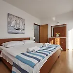 Antonio 아파트