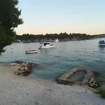 Antonio 아파트 트로기르