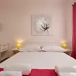 Antonio 아파트 트로기르