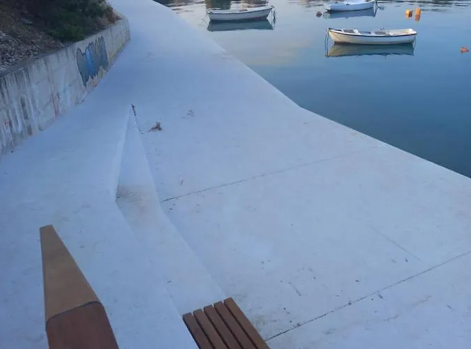 Antonio Διαμέρισμα Τρογκίρ